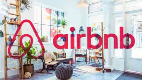 Διευκρινήσεις της ΑΑΔΕ για τα έσοδα από Airbnb κατά το 2017
