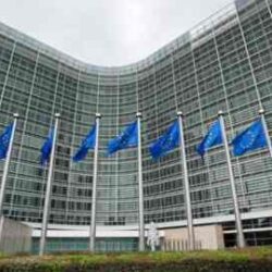 Η ΕΕ σχεδιάζει αυστηρότερη νομοθεσία για το Facebook και το Gmail