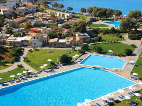 Πως κυμαίνονται οι τιμές των ξενοδοχείων στην Κρήτη και σε ανταγωνιστικούς προορισμούς