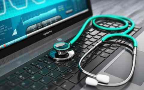 Ιατρική «διάγνωση» στο… διαδίκτυο: Τι να προσέξετε