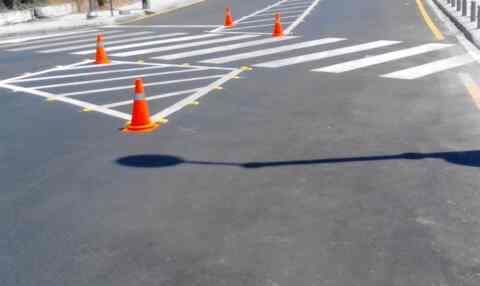 Εργασίες διαγράμμισης οδού και διαβάσεων επί της ΠΕΟ στα όρια του δήμου Πλατανιά