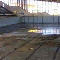 Λίγους μήνες πριν τις εκλογές θυμήθηκαν το κλειστό κολυμβητήριο στο Ακρωτήρι